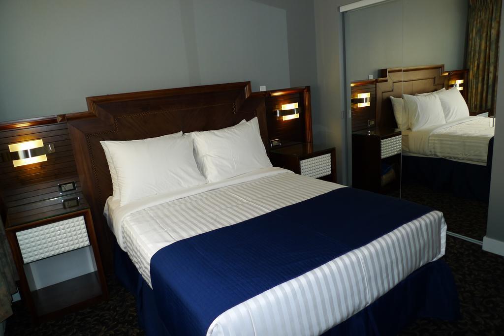 The Deluxe Hotel Vancouver Kültér fotó